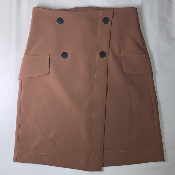 Mini Skirt With Snaps - Picture 4 of 7